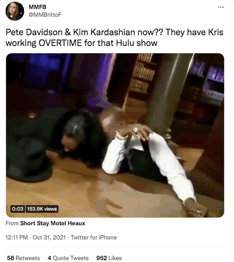 欧美闺蜜头像微信，欧美闺蜜头像（卡戴珊与小13岁男伴甜蜜牵手）