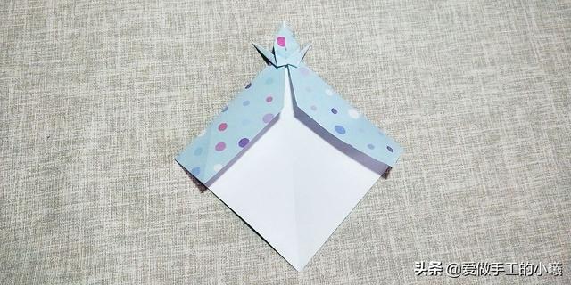 小学生必备自制信封图解步骤，小学生必备自制信封图解步骤图片（千纸鹤信封折纸教程）