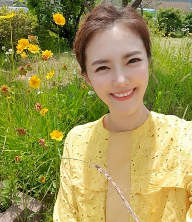 《放羊的星星》女主近况曝光，25岁退圈如今当网红，已是俩娃妈