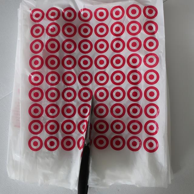 折纸礼物袋制作方法，手工折纸礼袋（天天都用的塑料袋还有这么多玩法）