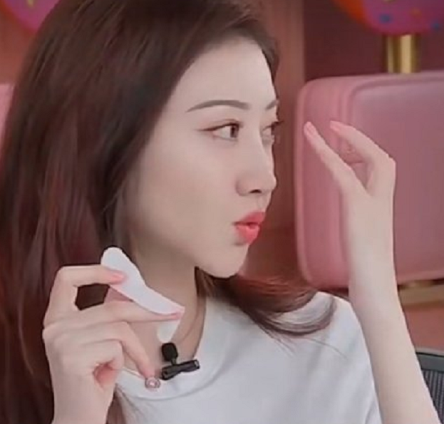 娱乐圈整容失败案例（景甜自曝整容失败）