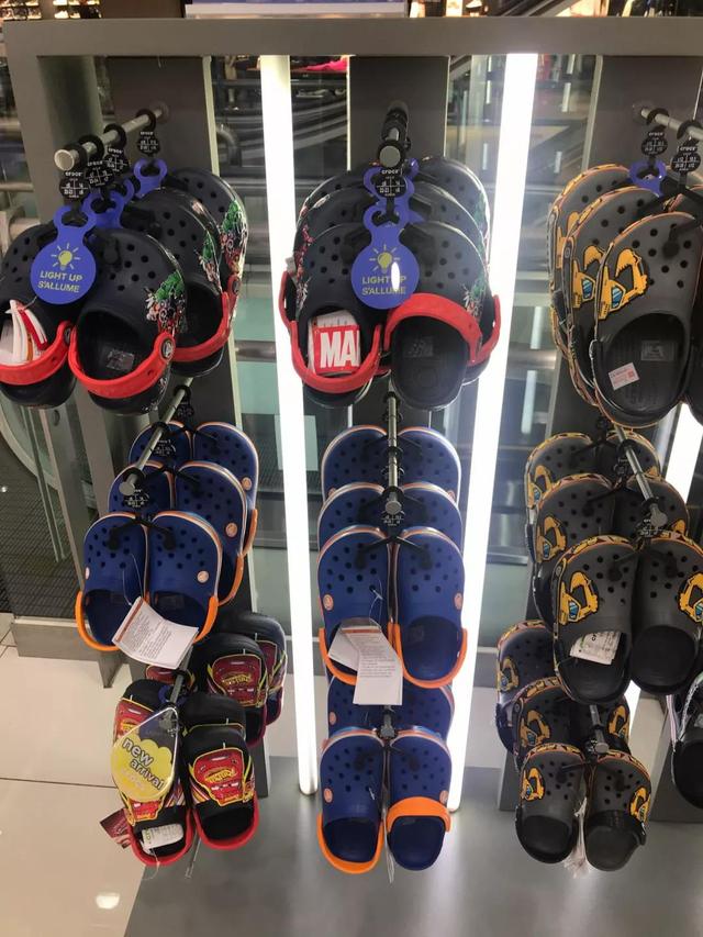 儿童凉鞋怎么选择比较好，儿童凉鞋到底要怎么选