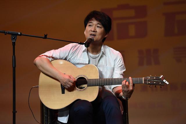 周华健的经典歌曲，周华健金庸十首金曲（几乎每张专辑每首歌都好听）