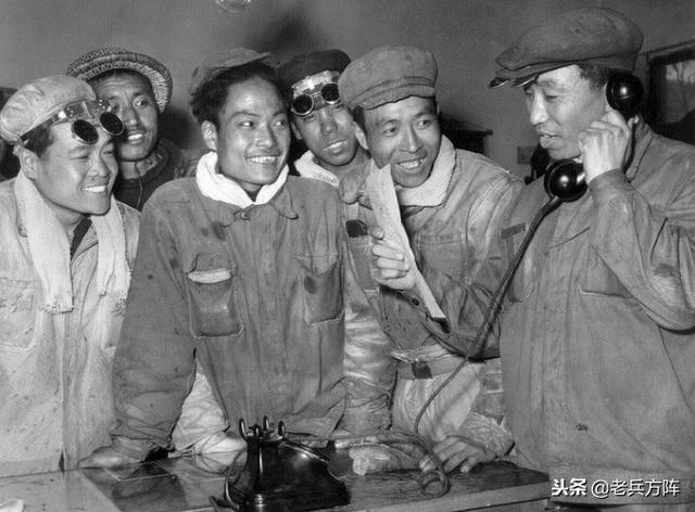 大炼钢铁是哪年，大炼钢铁是哪年下马的（新中国“大跃进”时期工农业生产场景）