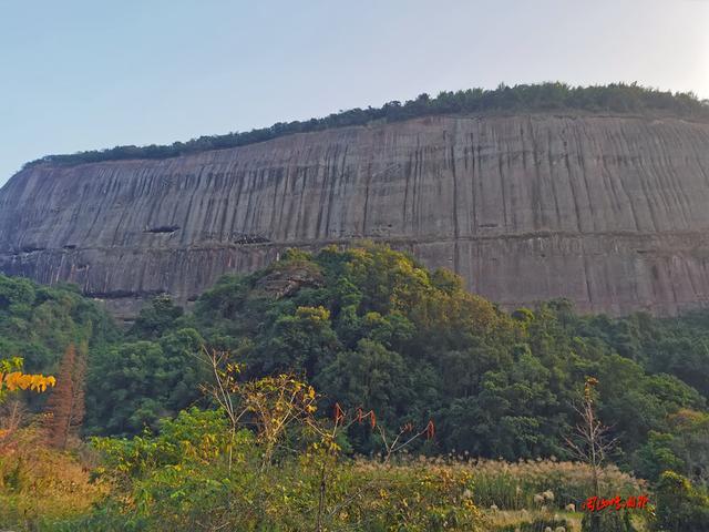 丹霞山陰陽石圖片,廣東丹霞山陽元石圖片(廣東丹霞山遊記 下>)