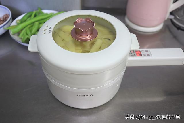 家常牛肉饼怎么做，家常牛肉饼怎么做视频（牛肉土豆别再傻傻红烧了）