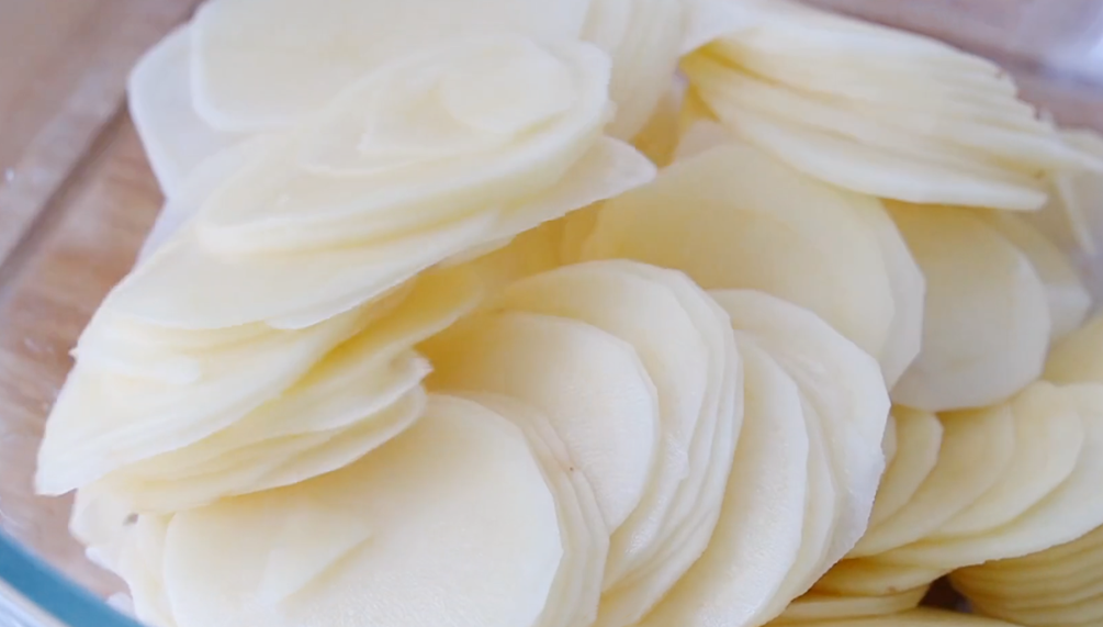 圖片[2]-【薯片】做法步驟圖 少油更健康 2土豆做一大盆-起舞食譜網(wǎng)