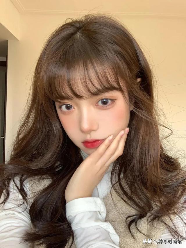 好看的头发颜色，染什么颜色头发好看（这5款又撩又显白）