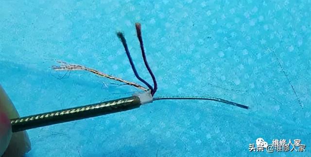 线控耳机如何接线的，线控耳机如何接电话（耳机的接线原理及焊接操作）
