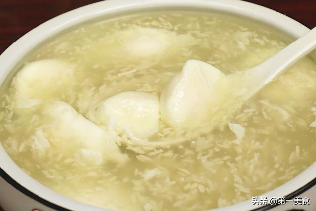 酒糟鸡蛋的做法，酒糟煮鸡蛋的做法（出锅个个完整）