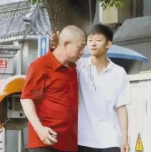 表姑是什么关系，宽带缴费忘记账号交不上怎么办（张一山家庭背景有多强）