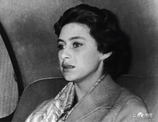 迪士尼在逃公主是什么意思，什么叫迪士尼在逃公主（被娱乐圈女明星玩了一年的在逃公主梗）