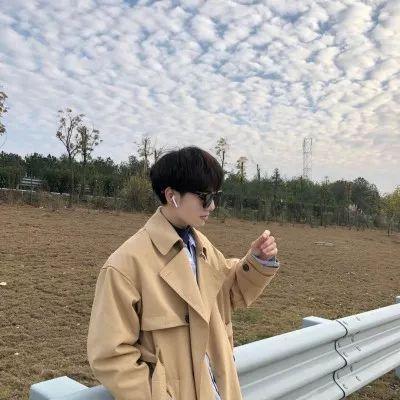 男头。忘掉种过的花，微信头像，男头。忘掉种过的花，重新开始。（“其实我不太懂喜欢）