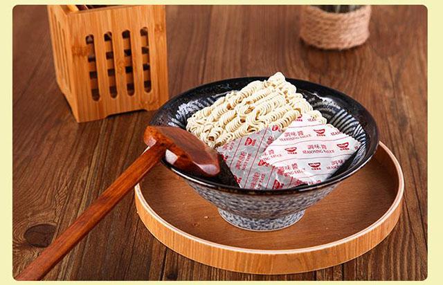 高铁上可以吃泡面吗，在高铁上吃泡面很丢人吗（如何优雅地在高铁上吃泡面）