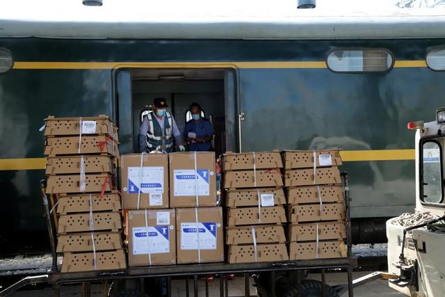 t269次列车时刻表，t269次列车时刻表西安到阿克苏（嘉峪关车务段认真做好进疆防疫物资运输工作）