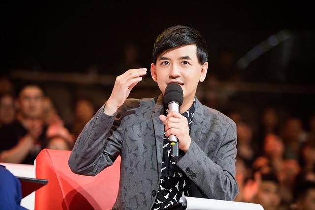 黄子佼曾宝仪分手原因，黄子佼跟曾宝仪在一起几年（小S和曾宝仪的恩怨）