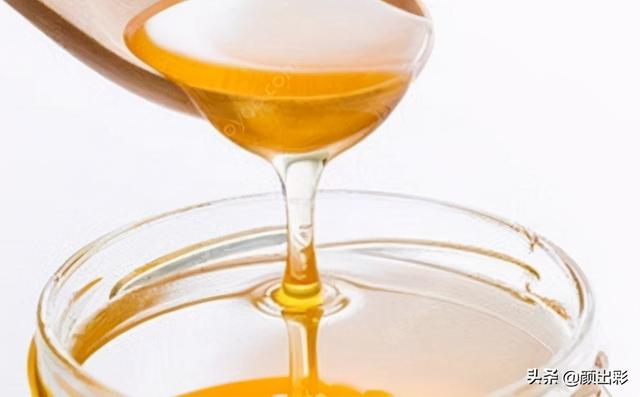 甘油的作用与功效，甘油的作用（肌肤吸湿剂——甘油）