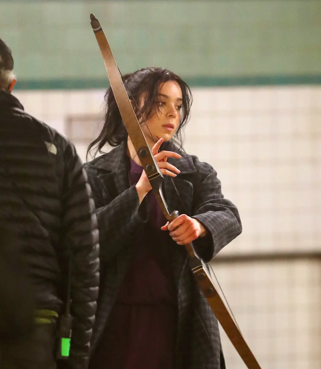 复仇者联盟射箭，复仇者联盟里射箭的那个是谁（女鹰眼造型抢镜太美了）