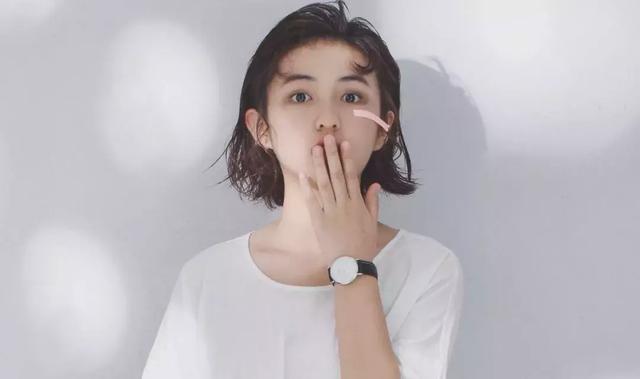 日常烫刘海教程，烫刘海怎么打理（试试最火的“刘海烫”吧）