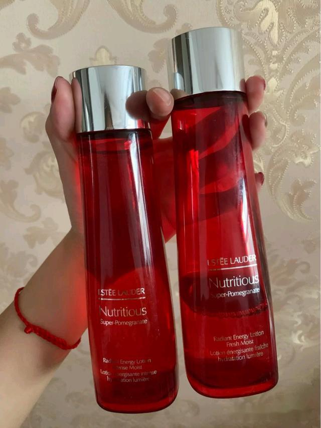 雅诗兰黛红石榴系列，雅诗兰黛红石榴系列适合什么肤质（敏感皮别用粉水）