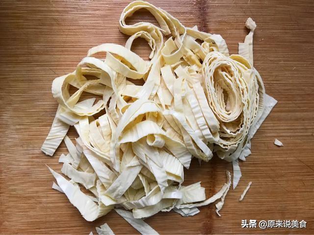 干豆皮怎么泡用开水还是热水,干豆皮怎么凉拌好吃(这才是豆腐皮最好吃做法) 干豆皮怎么泡用开水还是热水,干豆皮怎么凉拌好吃(这才是豆腐皮最好吃做法)