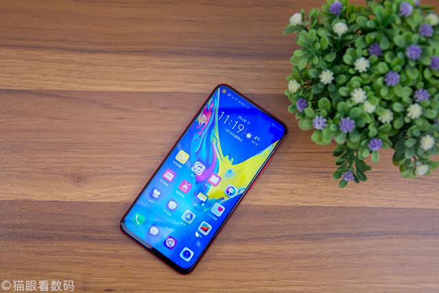v2061a什么手机，v2061a是什么牌子手机（外观性能兼顾的高水准之作）