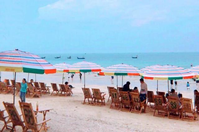 涠洲岛在哪里，涠洲岛和鼓浪屿哪个好玩（这10个地方强烈推荐你去）