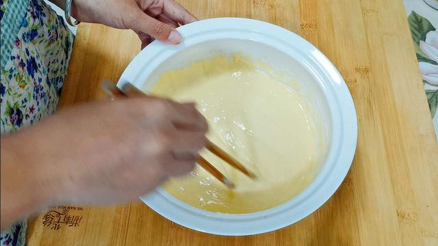 铁盆可以放烤箱吗，铁盆能不能放烤箱（不用打蛋器也能做蛋糕）