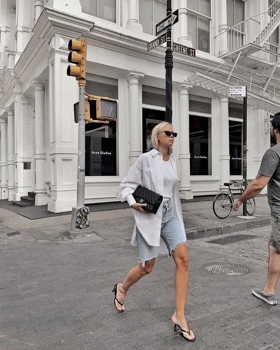 腿粗穿什么短裤，腿粗应该穿什么样的短裤（显瘦竟靠一条“大短裤”）