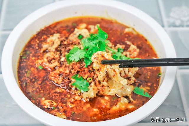 水煮肉片正宗做法，美味又好吃的水煮肉片教程（舌尖火辣比毛血旺过瘾）