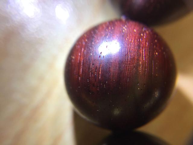 紫檀手串怎么鉴别，鉴定小叶紫檀的5种方法