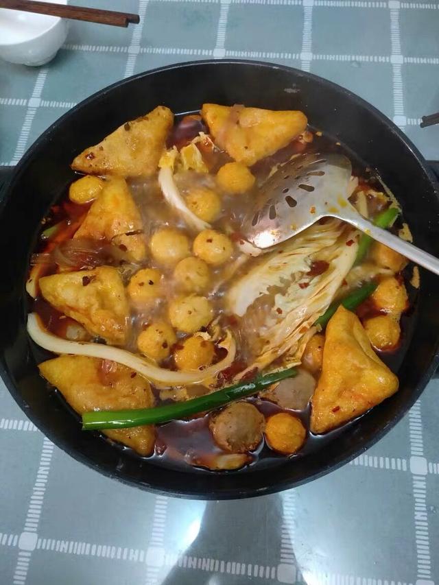 火锅底料有哪些，海底捞火锅底料有哪些（你准备好流口水了吗）