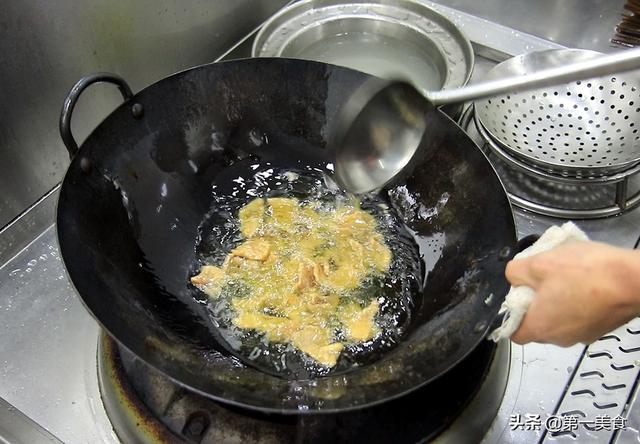 木须肉的家常做法，木须肉的家常做法图片（木须肉要不要先上浆）