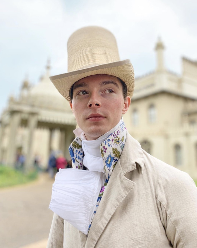 Zack什么意思，证件类型不符什么意思（？英国鲜肉小哥只穿200年前衣服上街）