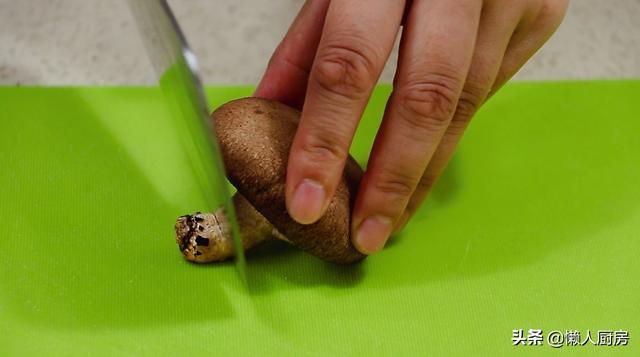 炒冬菇怎么做，冬菇怎么做好吃（炒菜再也不加味精了）