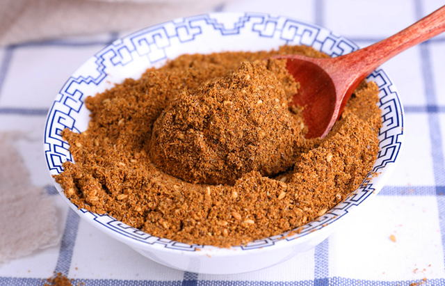 真正的烧烤撒料配方，大厨教你制作“万能”烧烤撒料