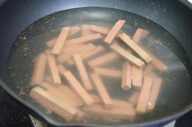 白玉蘑菇炒油菜，白玉菇炒油菜的做法（这菜营养均衡又美味）