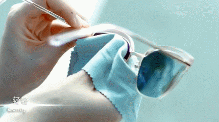 怎么防止眼镜起雾，游泳眼镜如何防止起雾（立马拥有的小秘诀）