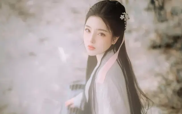 星河滚烫你是人间理想什么意思，星河滚烫你是人间理想是什么意思（星河滚烫，你是人间理想）