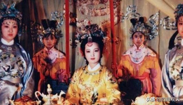 出月子挪窝必须娘家人来接吗，关于满月挪窝或离窝的传统说法（她为何有机会封妃省亲）