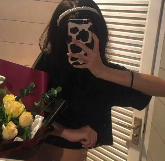 好看微丧女头，微信头像，好看微丧女头（INS黑色微丧系女生头像）
