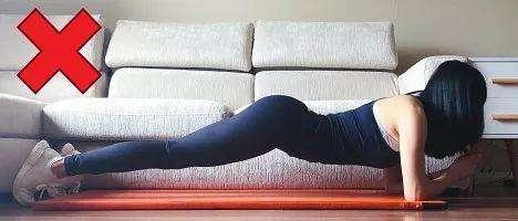 平板支撑有什么好处，每天练平板支撑有什么好处（“平板支撑”原来有这么多好处）