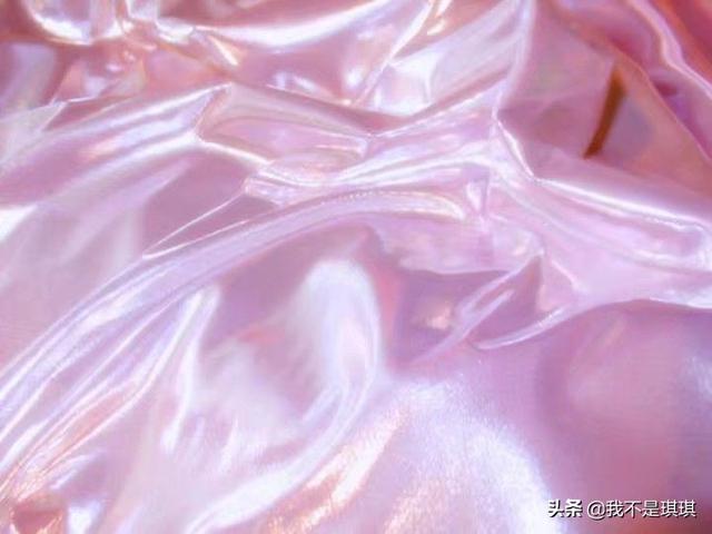 Gnasche网名，Gnasche(爱到入骨的悲哀)微信昵称（有哪些既高级又简单的网名）