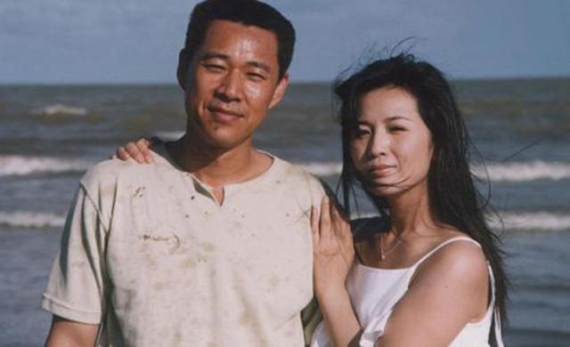 张丰毅：和吕丽萍离婚，娶小12岁的霍凡，与儿子关系一言难尽