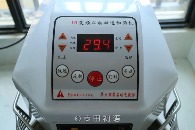 怎么挑选手动绞肉机，买绞肉机怎么选（教你如何选择人生中的第一台厨师机）