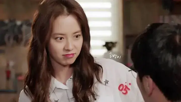 李采潭个人信息，请问这是什么电影（2021年韩国10大“最美女演员”）