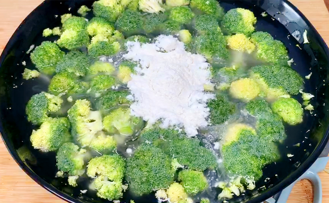 西兰花如何清洗，怎么清洗西兰花（西蓝花千万别用清水洗）