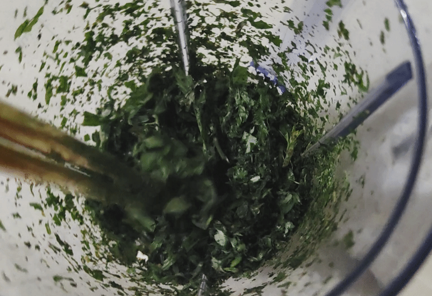 如何在家自己做艾草膏，教你制作无添加艾草薄荷膏