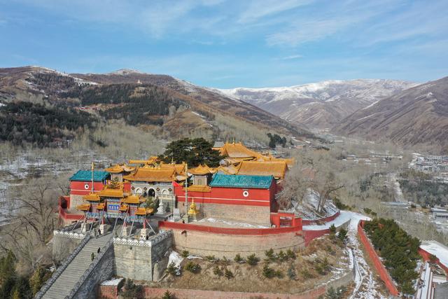 五爷庙的五爷是谁，五台山是文殊菩萨道场（五台山为什么千百年来香火不衰）