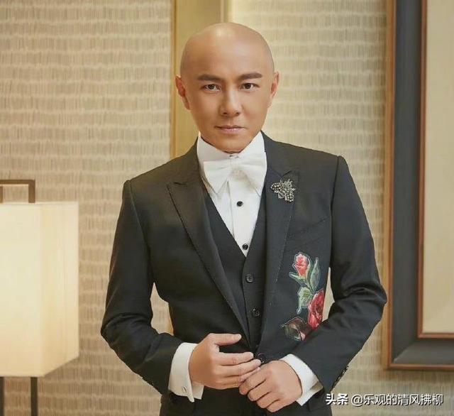 张卫健在哪部电视剧中出演商人，张卫健演的富商（盘点那些年张卫健演过的角色）